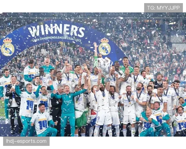 欧冠赛场肋部区域成兵家必争,球队开发新进攻套路